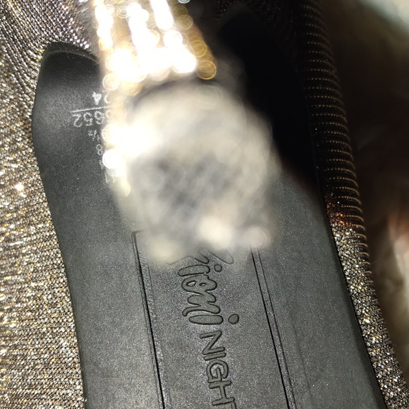 Shoes - Picture 6 of 7